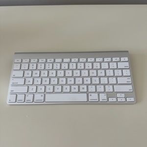 Apple Wireless Magic Keyboard A1314